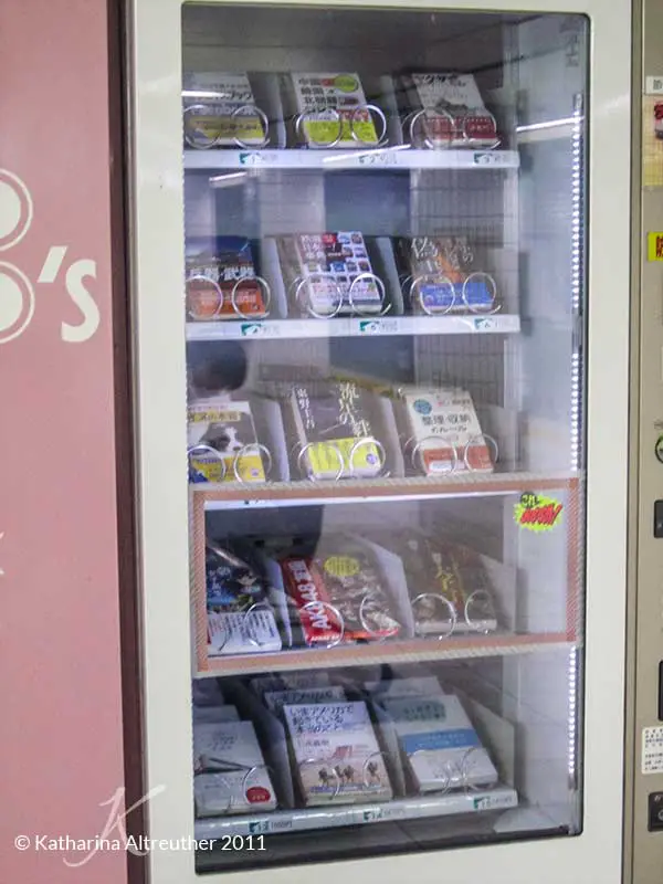 Automat mit Büchern