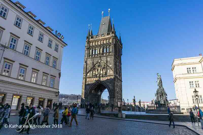 Die Prager Karlsbrücke Die Karlsbrücke in Prag