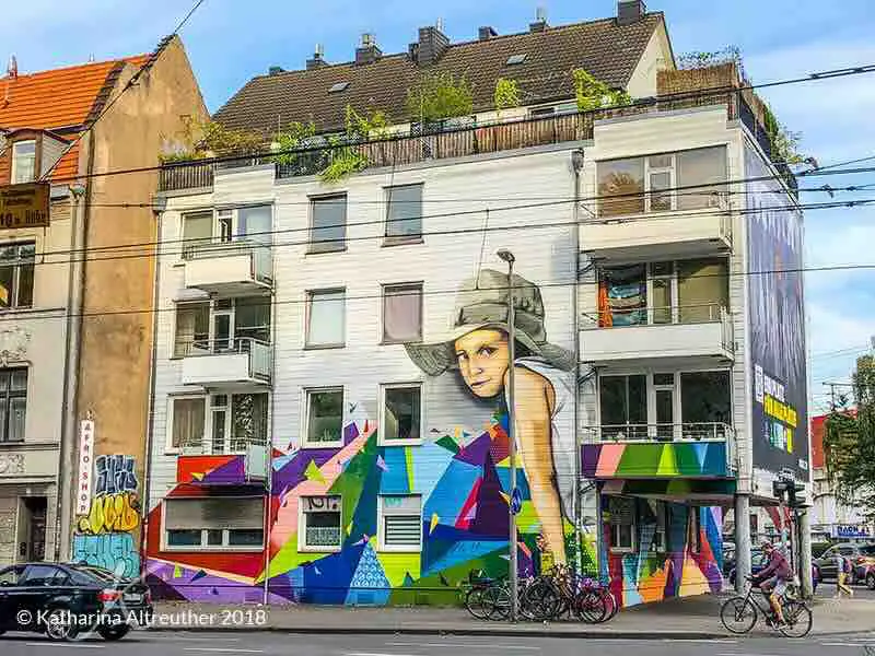 Mädchen Streetart in Köln-Ehrenfeld