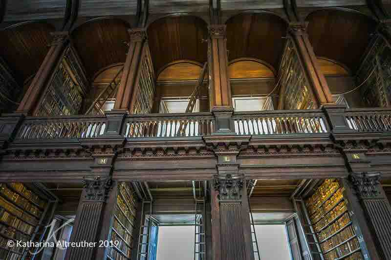 The Long Hall in der Trinity College Bibliothek in Dublin