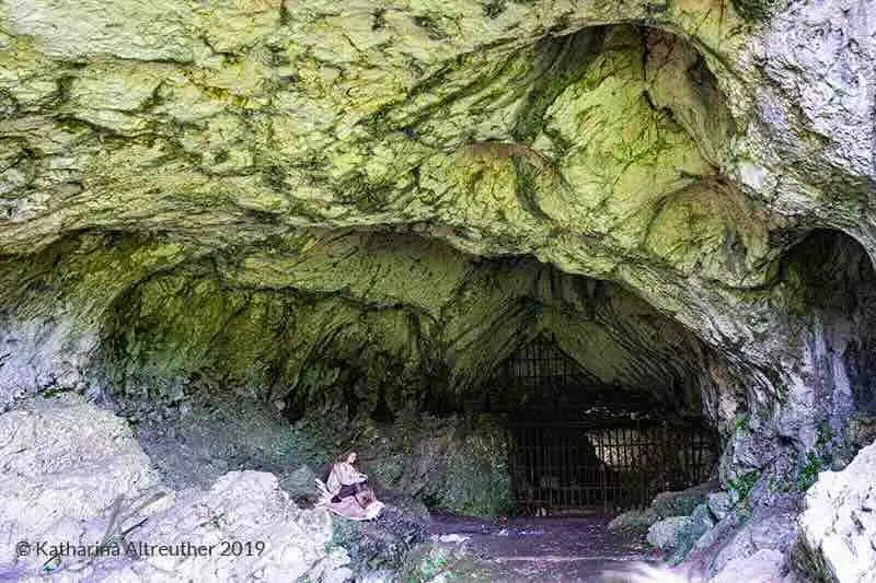 An der Hohlensteinhöhle