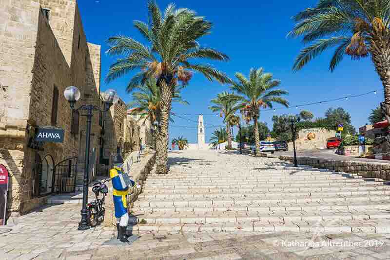 Um die Sankt-Peter-Kirche in Jaffa