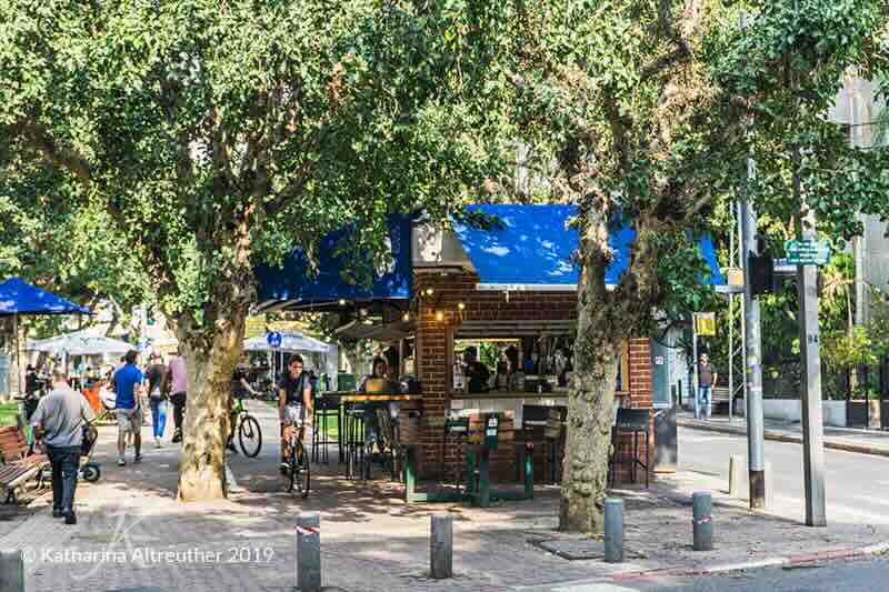 Der Rothschild-Boulevard in Tel Aviv