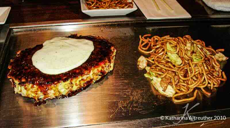 Okonomiyaki in einem Restaurant
