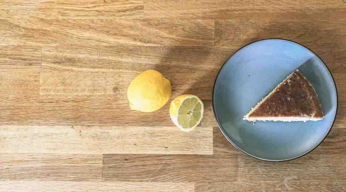 Der beste Zitronenkuchen nach Mamas Rezept – fluffig, zitronig und herrlich frisch