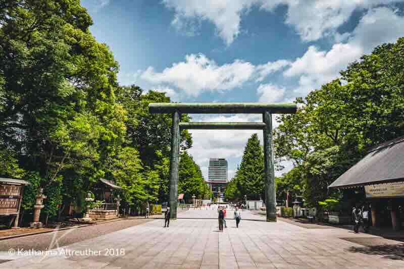 Das zweite Torii des Yasukuni-Schreins