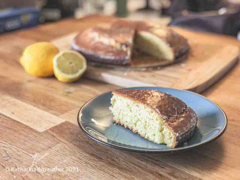 Der beste Zitronenkuchen nach Mamas Rezept - fluffig, zitronig und herrlich frisch