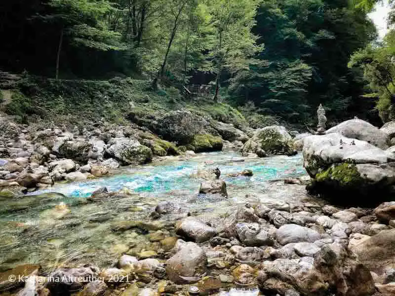 Roadtrip durch Slowenien – Zwischen türkisfarbenen Gebirgsflüssen, mystischen Klammen und majestätischen Berglandschaften