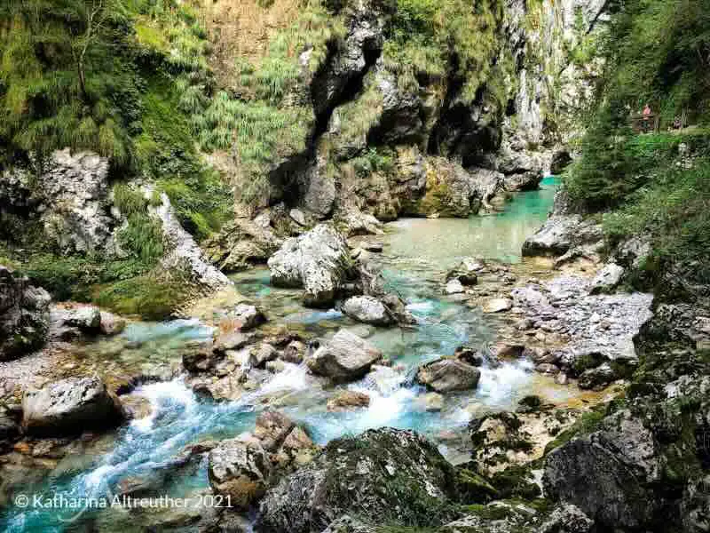Roadtrip durch Slowenien – Zwischen türkisfarbenen Gebirgsflüssen, mystischen Klammen und majestätischen Berglandschaften