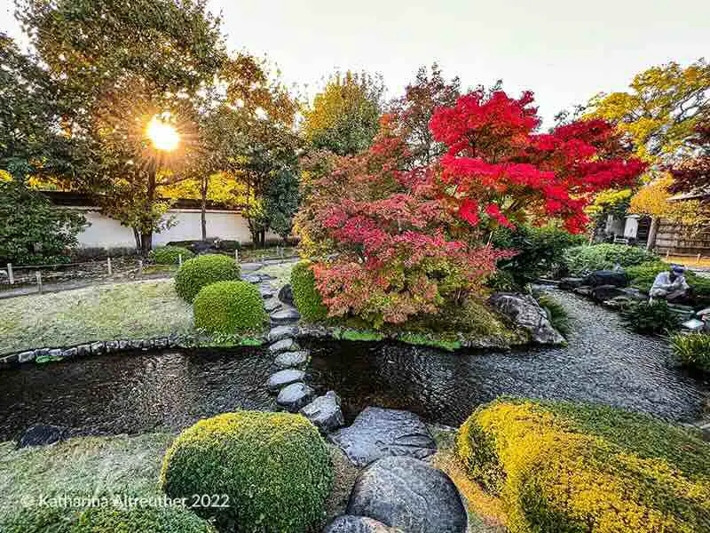 Herbstlaub in Japan – Kōkoen in Himeji